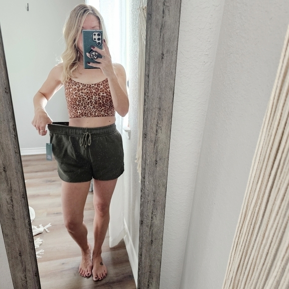 Wild Fable Fleece Drawstring Elastic Waist Dolphin Hem Shorts Athleisure S NEW - Picture 3 of 13